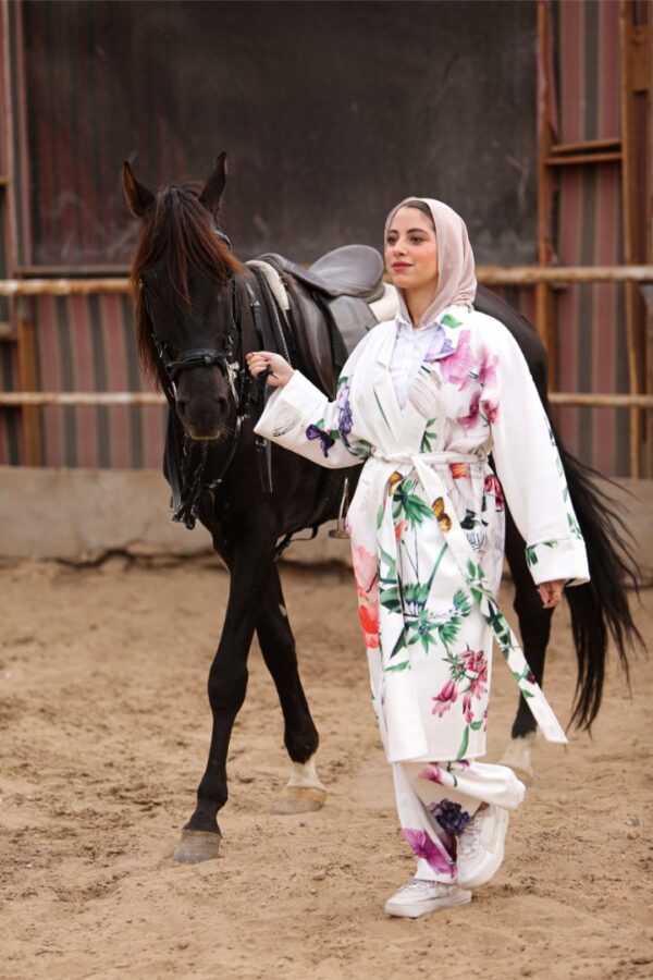 MuhraImg (230) White Orchid Coat